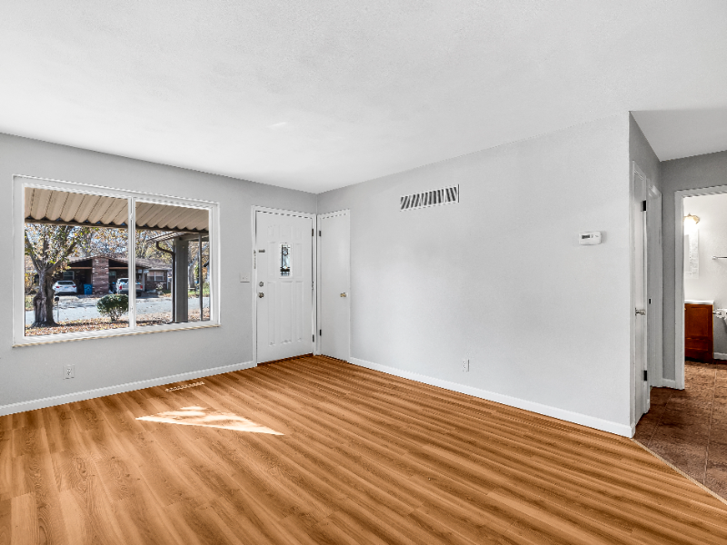 104 Britanna Drive - Photo 4 of 20