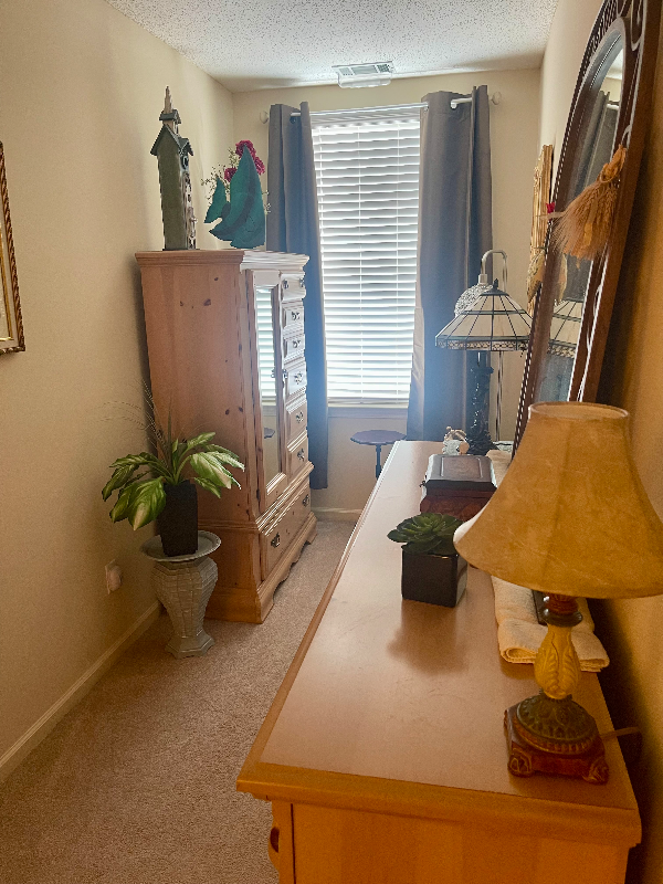 214 Foxbury Square - Photo 3 of 15