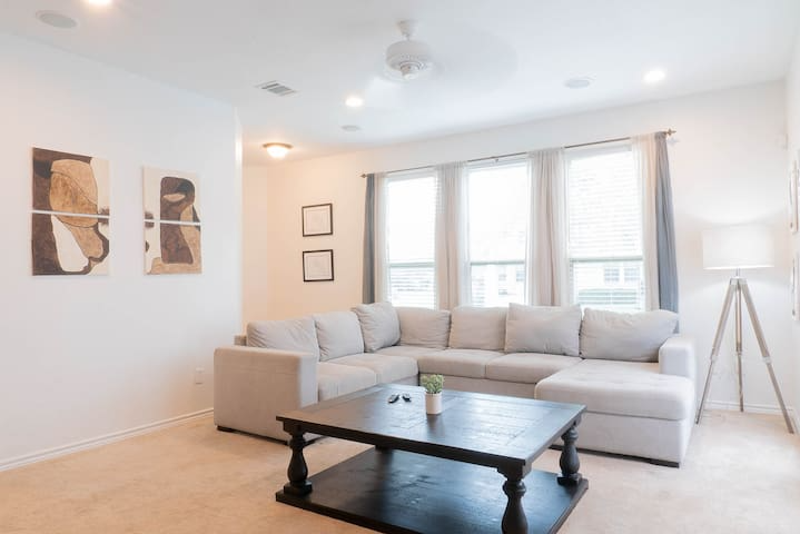 76107 Calmont Avenue #A - Photo 2 of 32