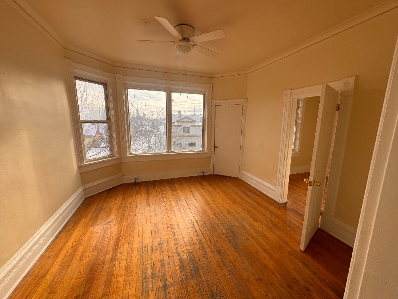 2112 West Greenfield Avenue - Photo 4 of 19