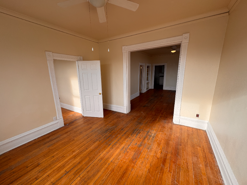 2112 West Greenfield Avenue - Photo 5 of 19