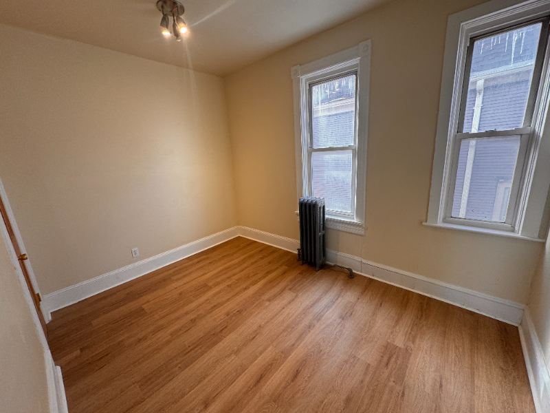 2112 West Greenfield Avenue - Photo 7 of 19