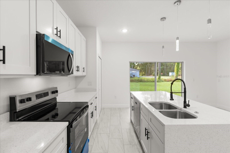 540 East Elgrove Drive - Photo 3 of 20