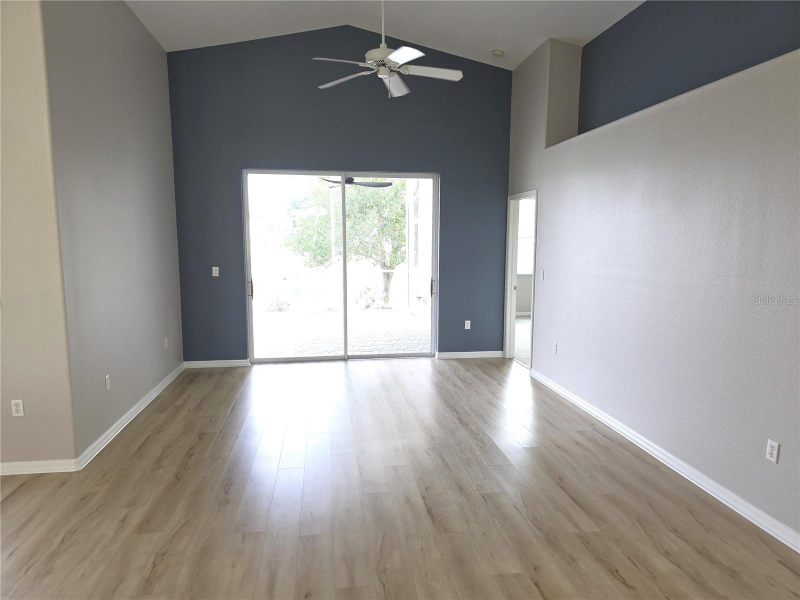 9257 Bonnie Cove Drive - Photo 5 of 19