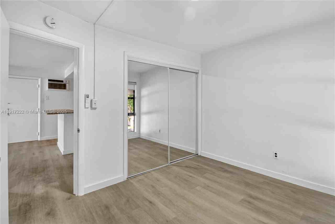 1600 Southwest 42nd Avenue #1600-7 - Photo 4 of 20