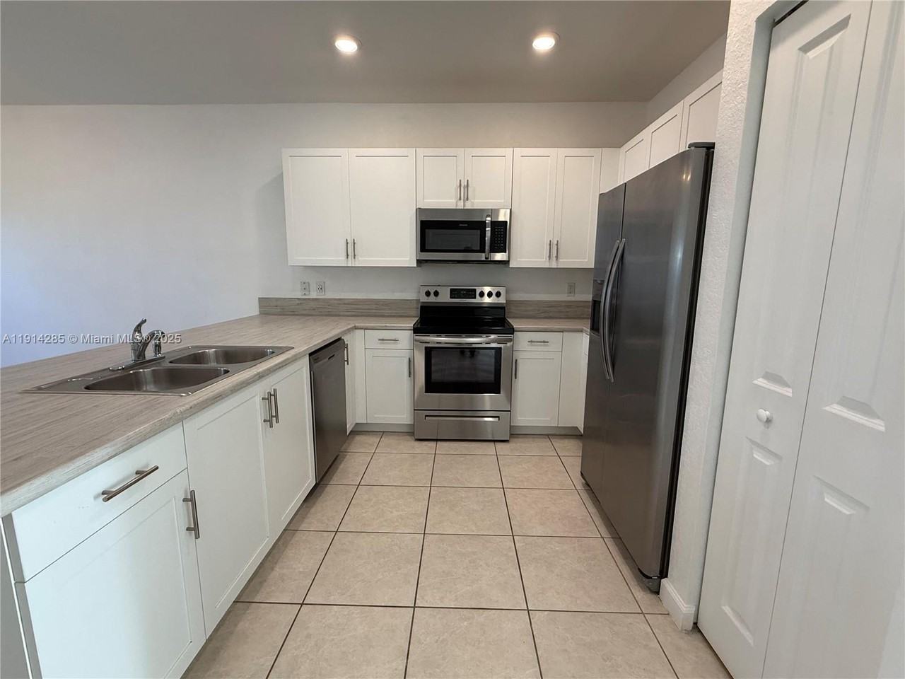 685 Northeast 208th Terrace #685-685 - Photo 2 of 36