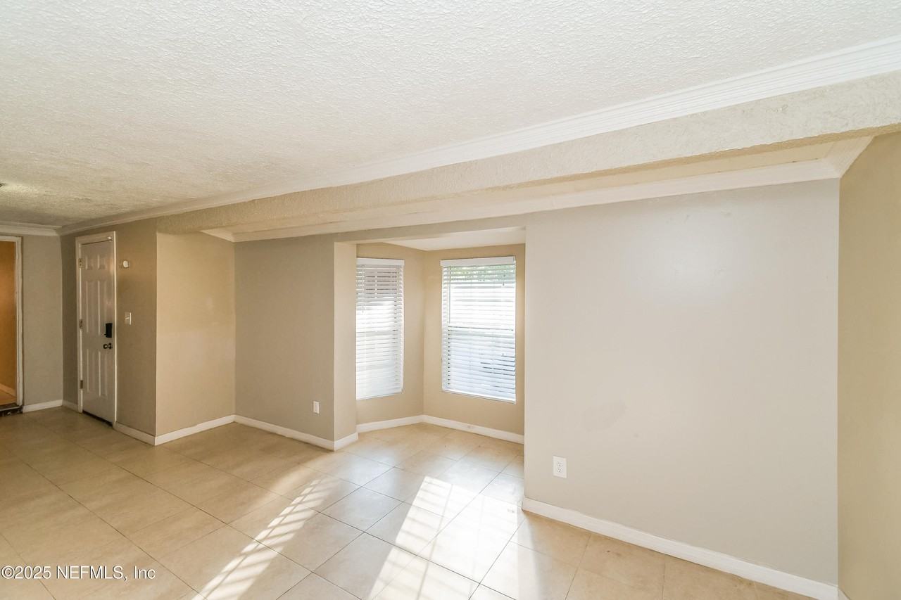 10655 Tulsa Road #10655 - Photo 7 of 16