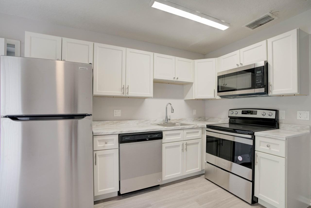 6567 Jupiter Gardens Boulevard #6567-7 - Photo 5 of 20