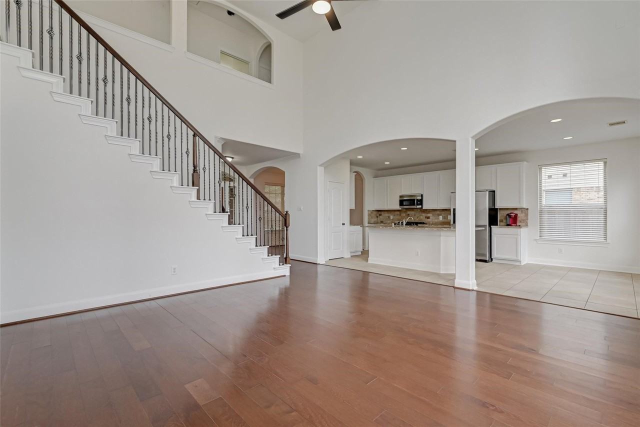 71 N Rocky Point Cir #71 - Photo 3 of 47