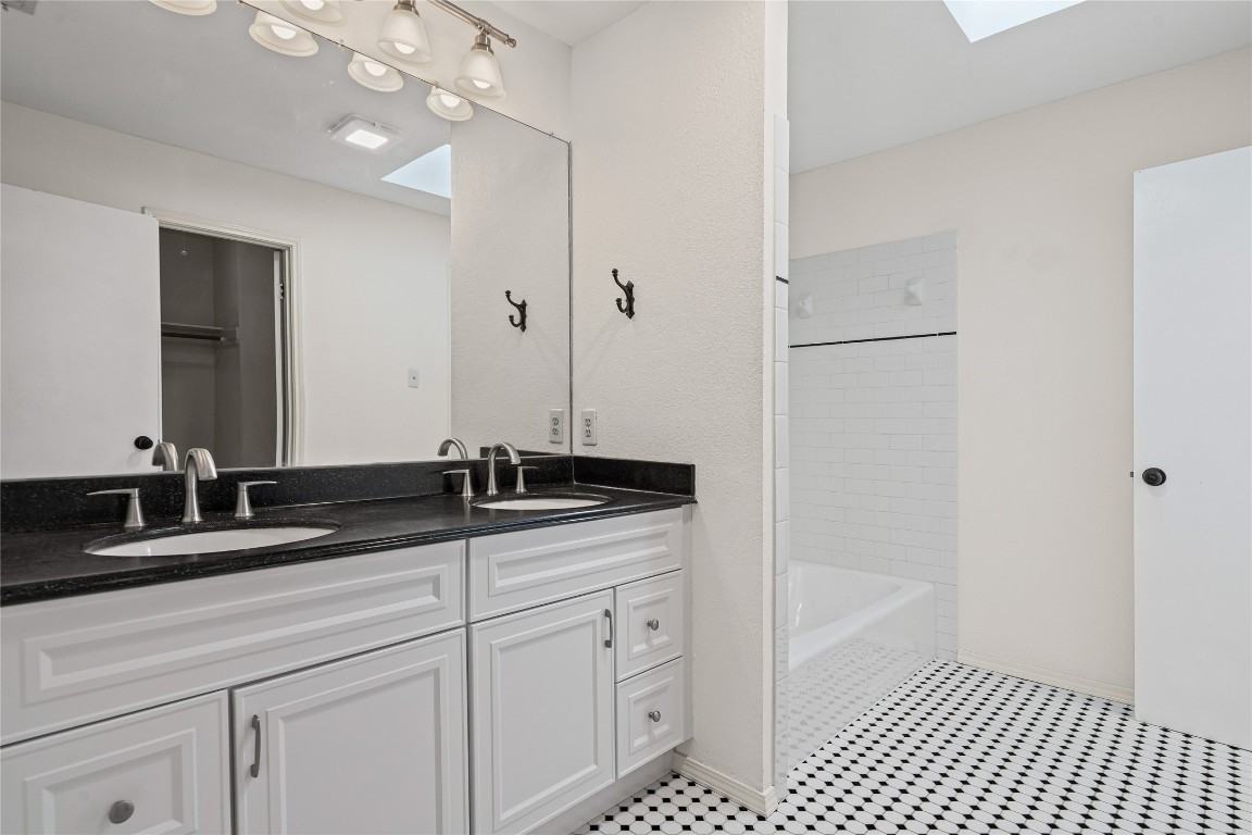 1801 Broken Shoe Cove #1801 - Photo 3 of 40