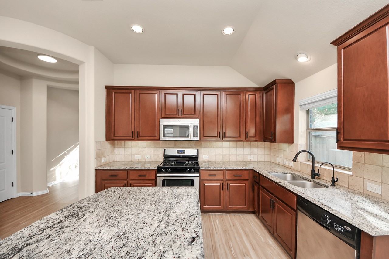 7503 Amber Village Lane #7503 - Photo 7 of 24