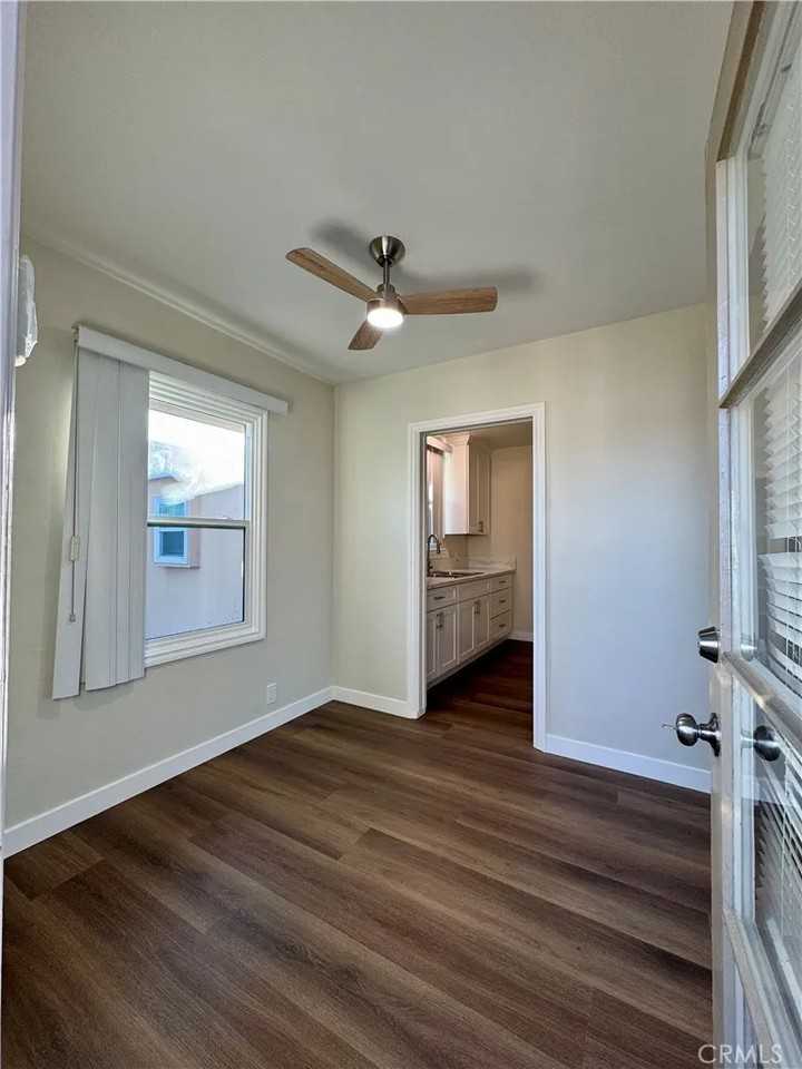 3402 Gaviota Avenue #3402B - Photo 3 of 20