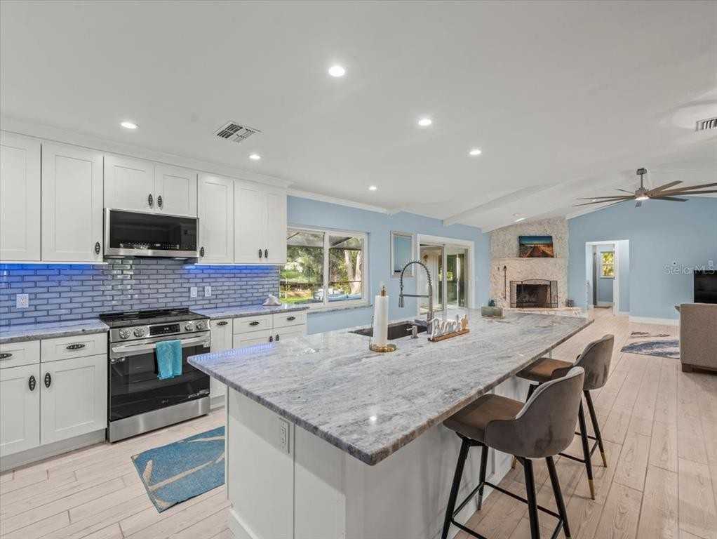 11815 West Waterway Drive #11815 - Photo 4 of 50