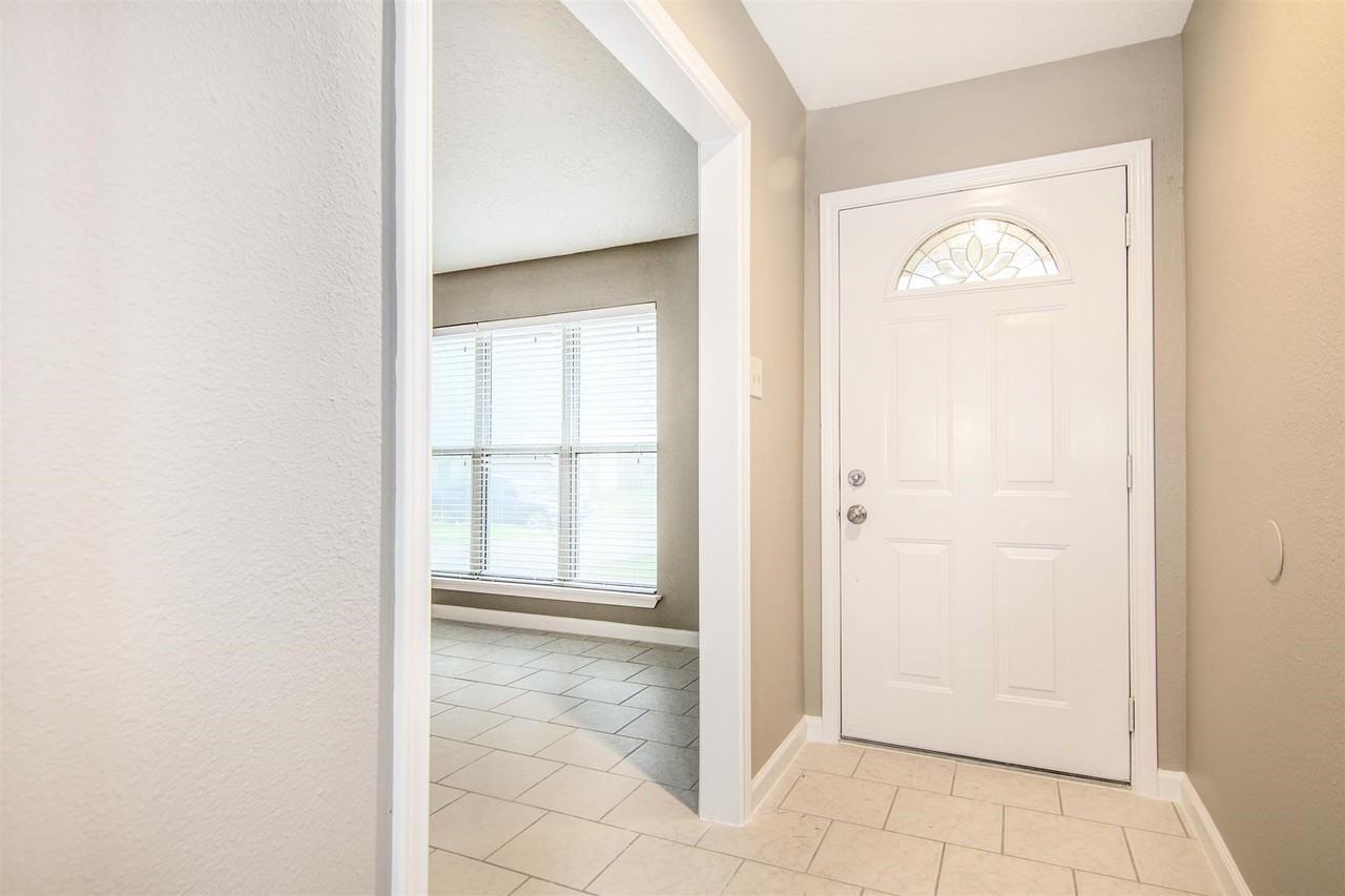 4327 Lucian Lane #4327 - Photo 4 of 20