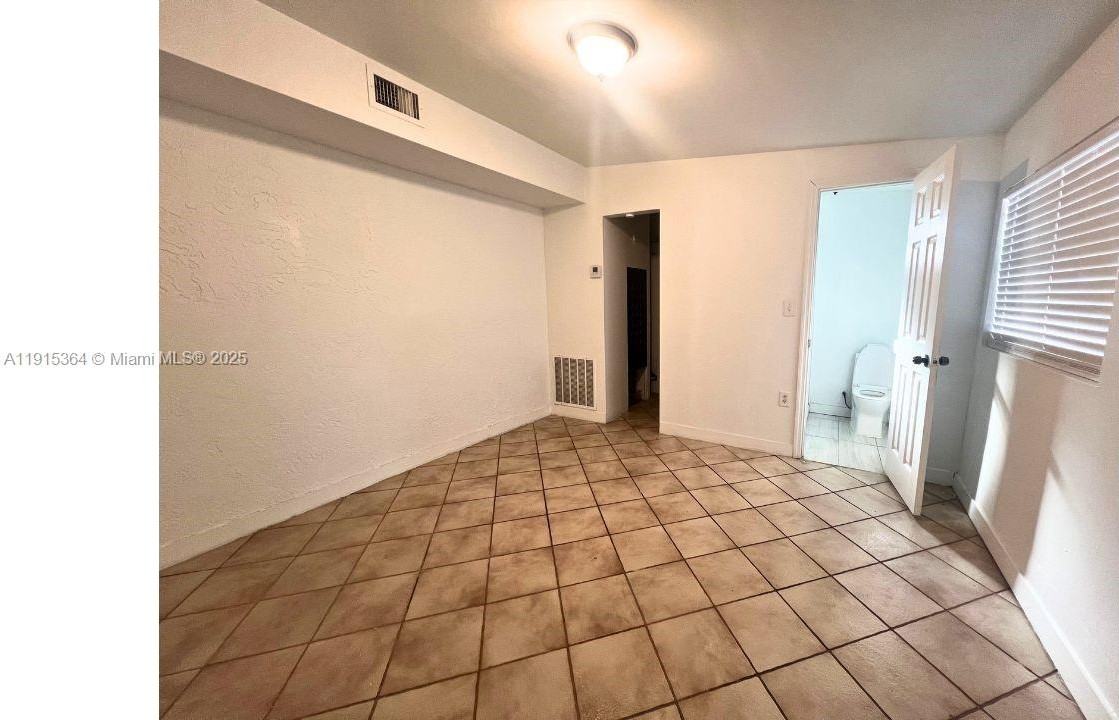 6481 Southwest 39th Terrace #6481-2 - Photo 3 of 14