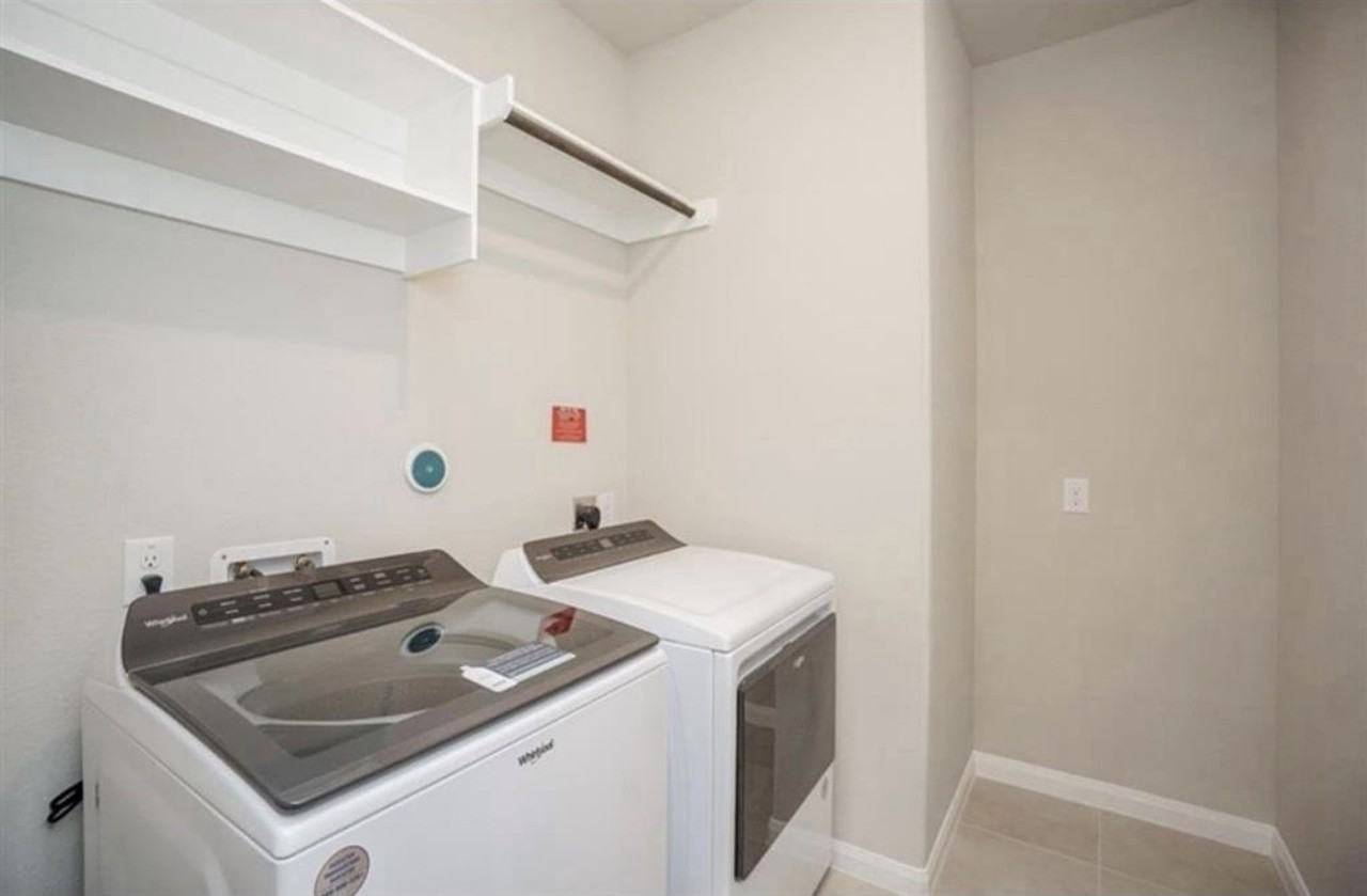 21607 Blue Sapphire Ct #21607 - Photo 2 of 32