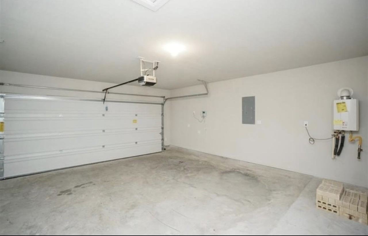 21607 Blue Sapphire Ct #21607 - Photo 3 of 32