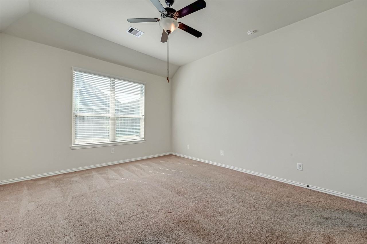 21219 Barrett Creek Ln #21219 - Photo 3 of 47