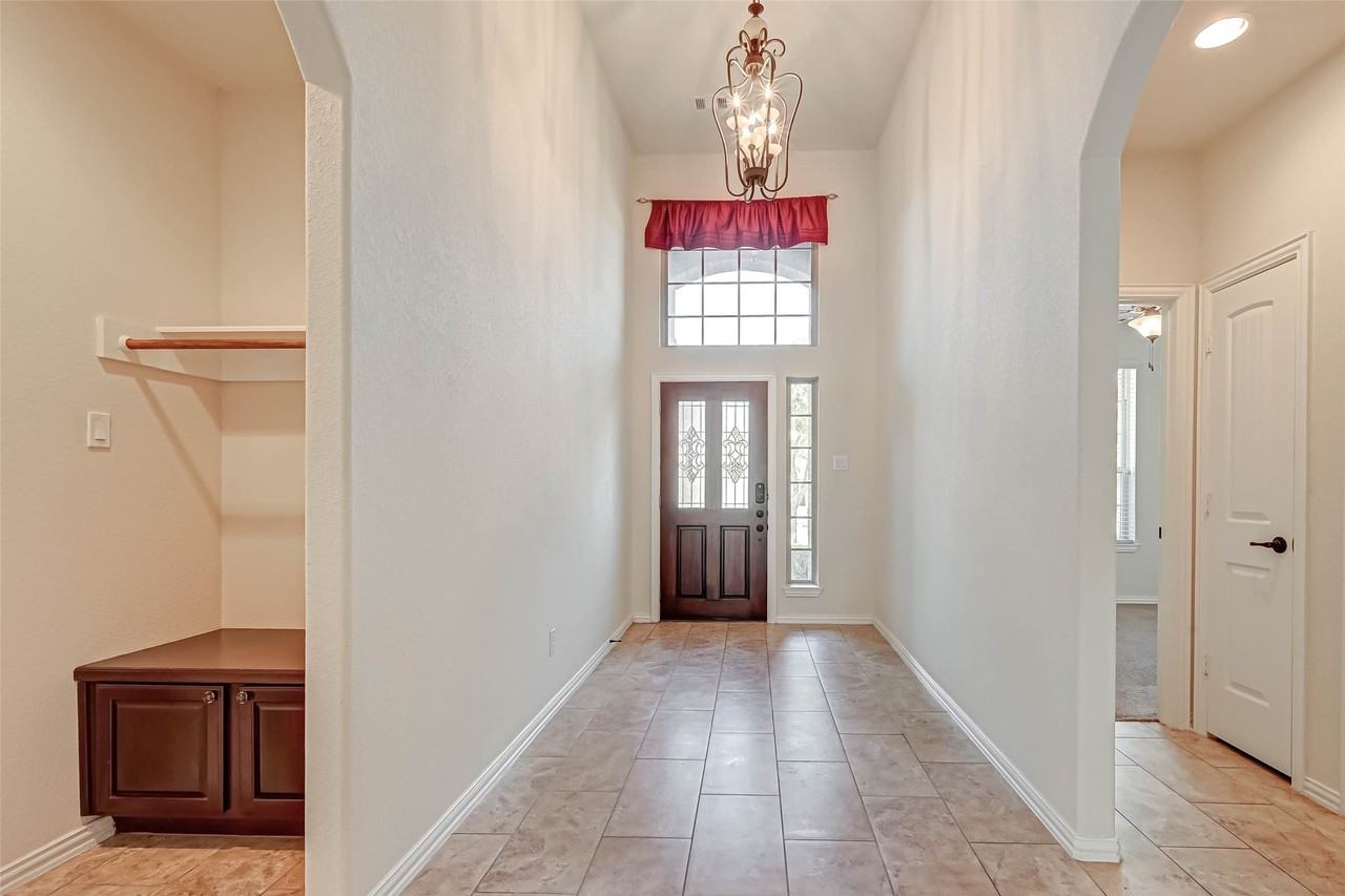 21219 Barrett Creek Ln #21219 - Photo 7 of 47