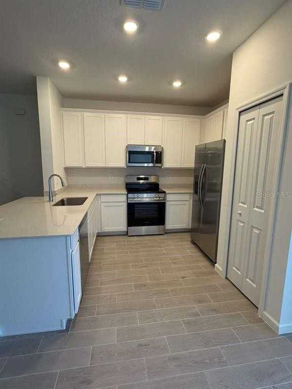 3617 Se 37th Ct #3617 - Photo 7 of 25