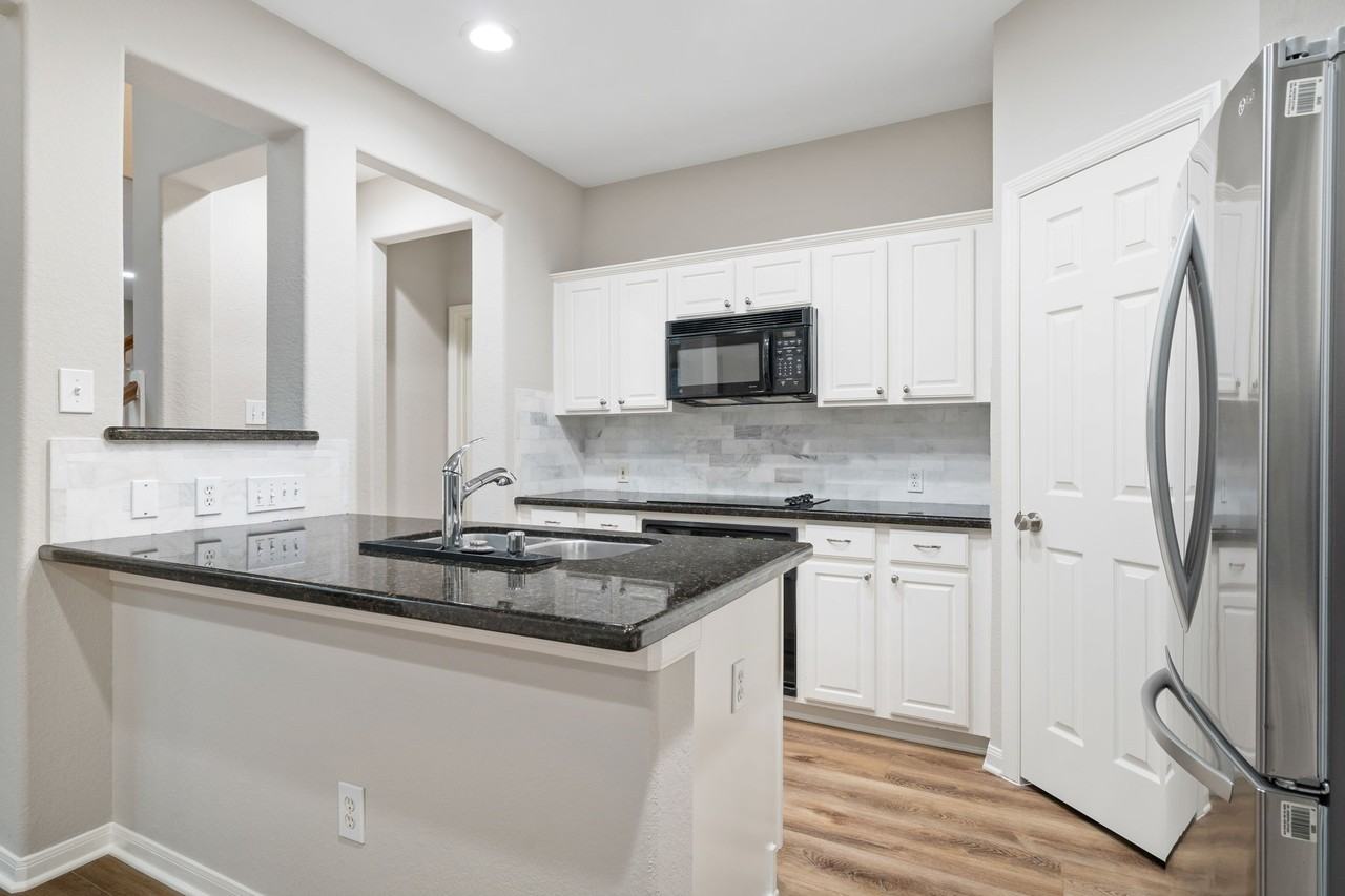 151 East Greenhill Terrace Place #151 - Photo 6 of 38