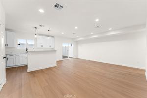 featured image of 902 South Hert Street #902