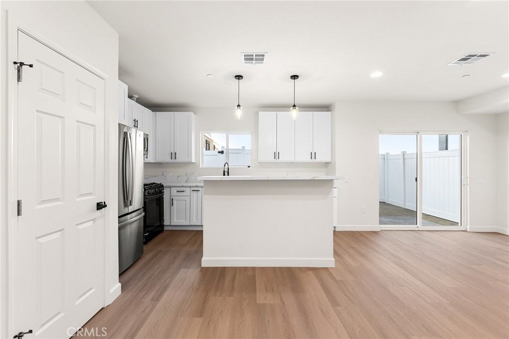 902 Hert St #902 - Photo 2 of 34