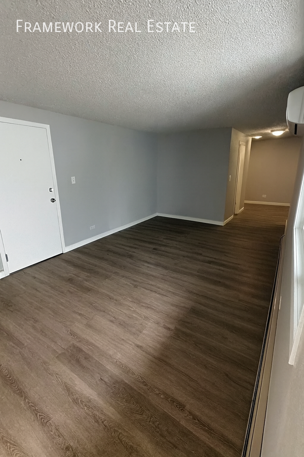 824 12th Street #104 - Photo 4 of 20