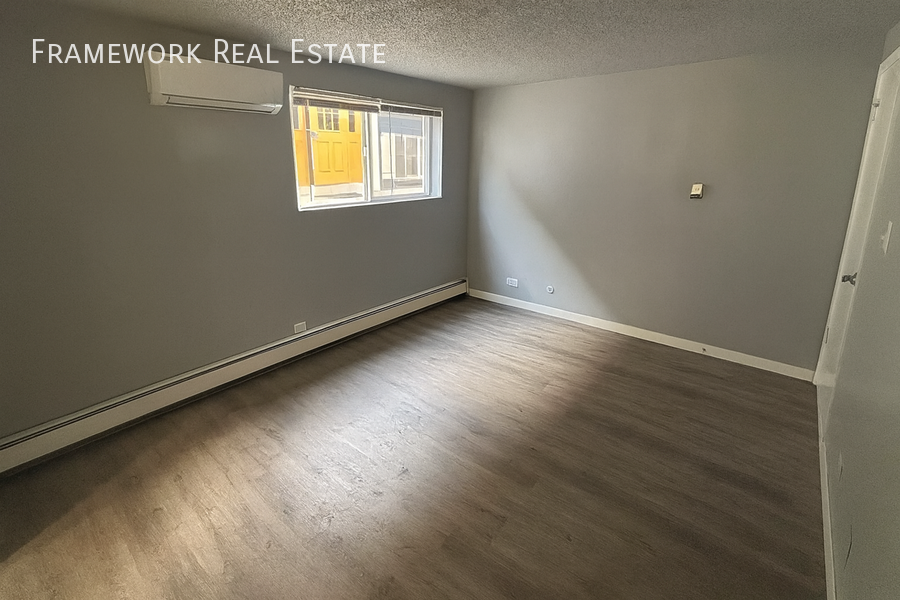 824 12th Street #104 - Photo 6 of 20