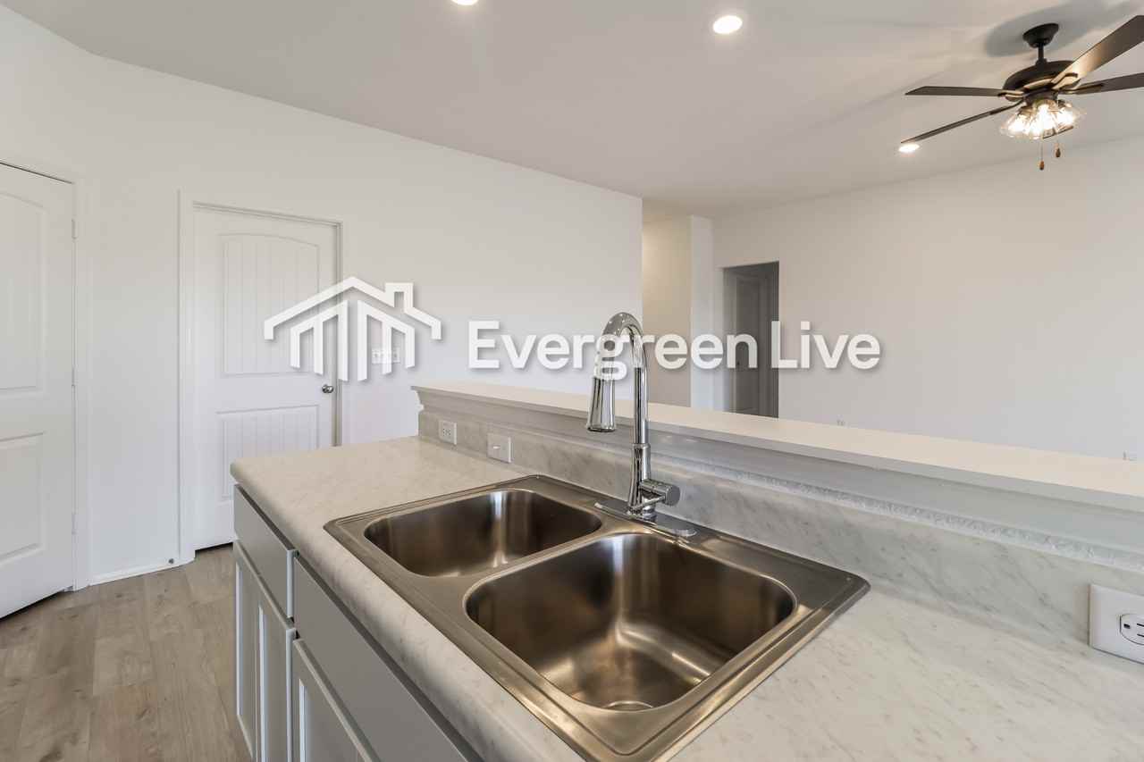 32 Ten Point Ln - Photo 7 of 16