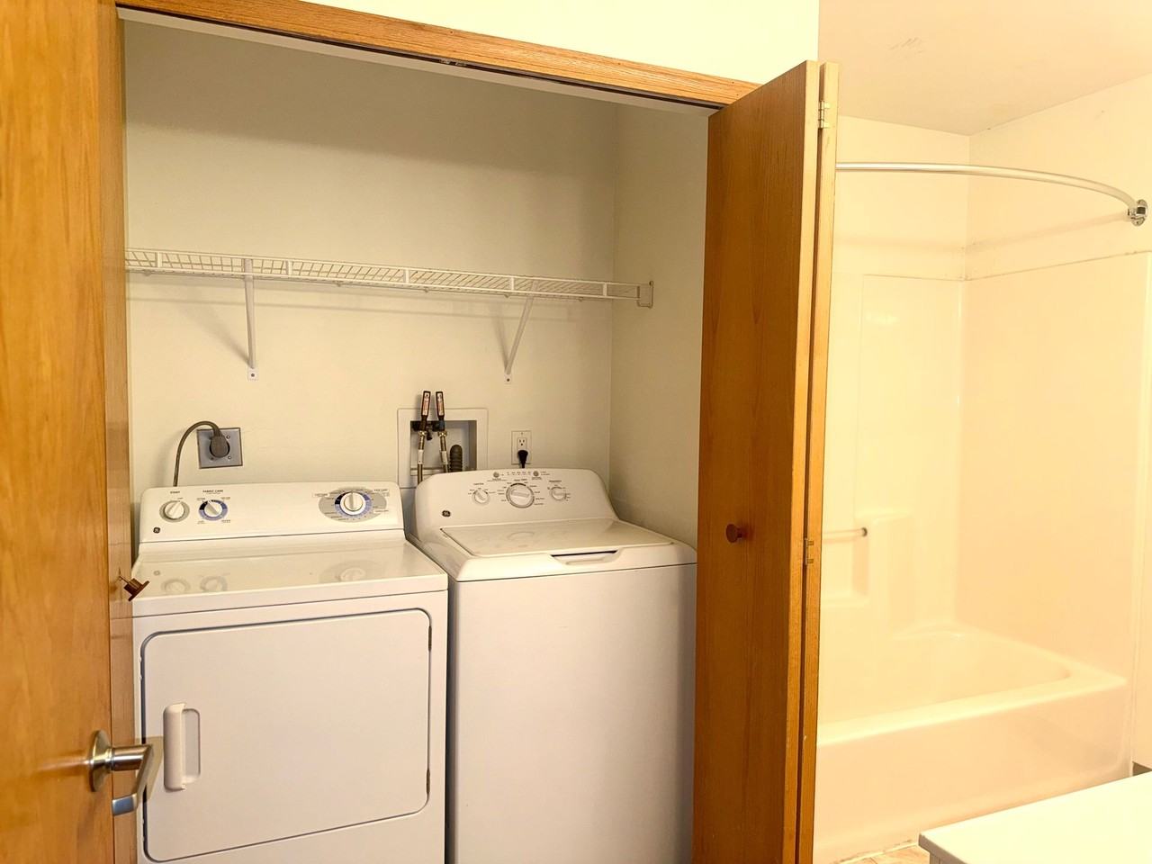 The Terrace at Cedar Glen: Fully Equipped 1–2 BR Homes Near Madison - Photo 7 of 50