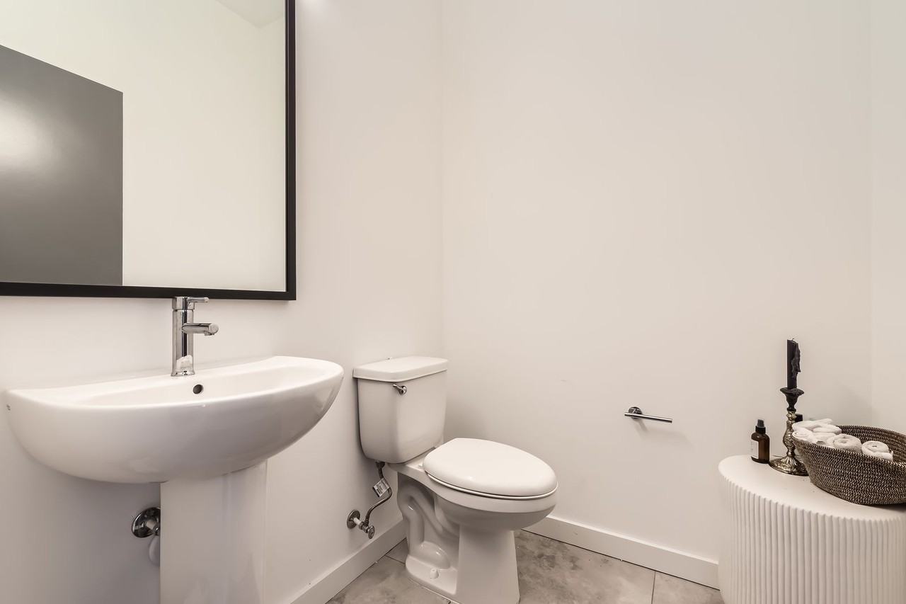 683 Peachtree Street Northeast #1 - Photo 7 of 12