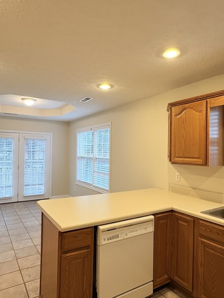 338 Catalpa Circle #NA - Photo 5 of 20