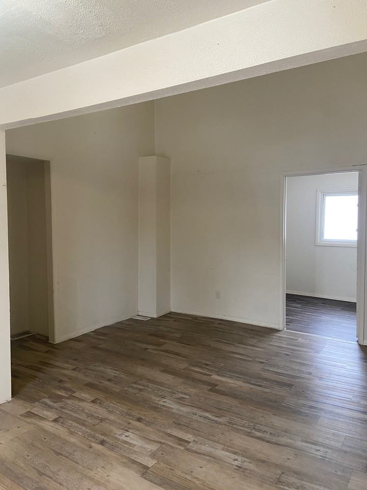 324 Union St #4 - Photo 3 of 6