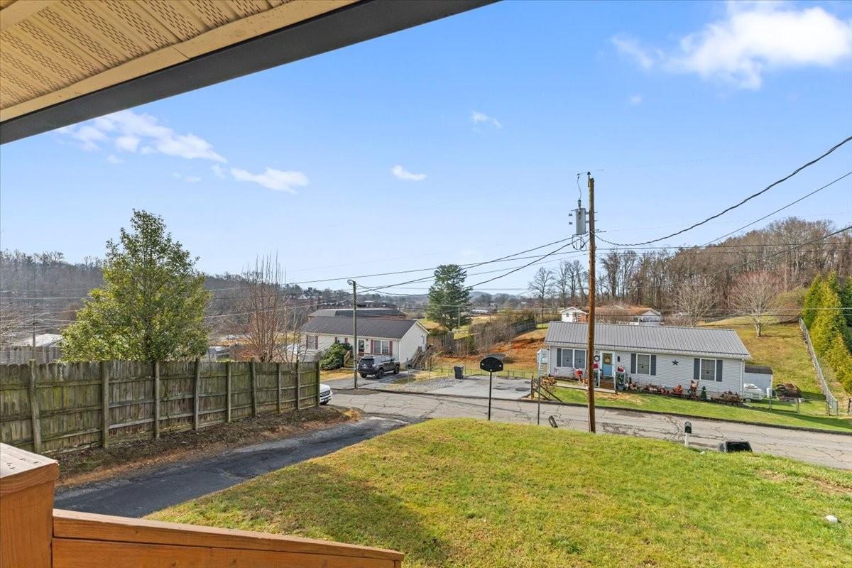 1471 E State St #NA - Photo 7 of 23