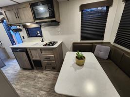 featured image of W 98th St & S Inglewood Ave #T