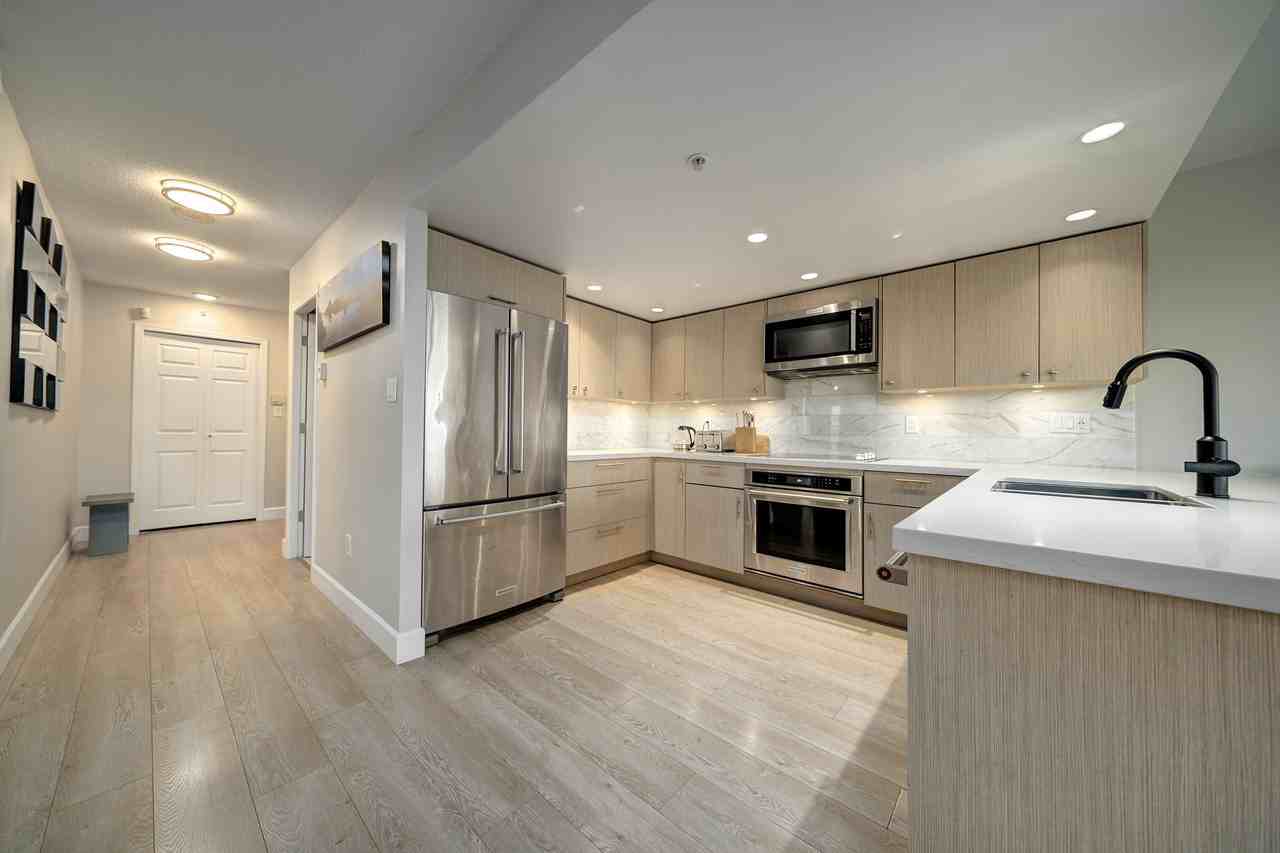 1088 Quebec Street #2504 - Photo 6 of 24