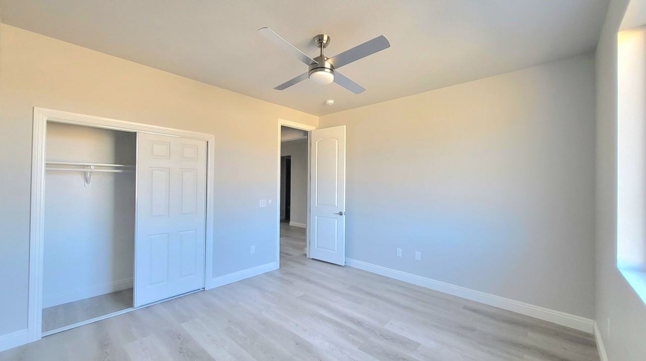 6801 Sandpebble Street - Photo 4 of 18