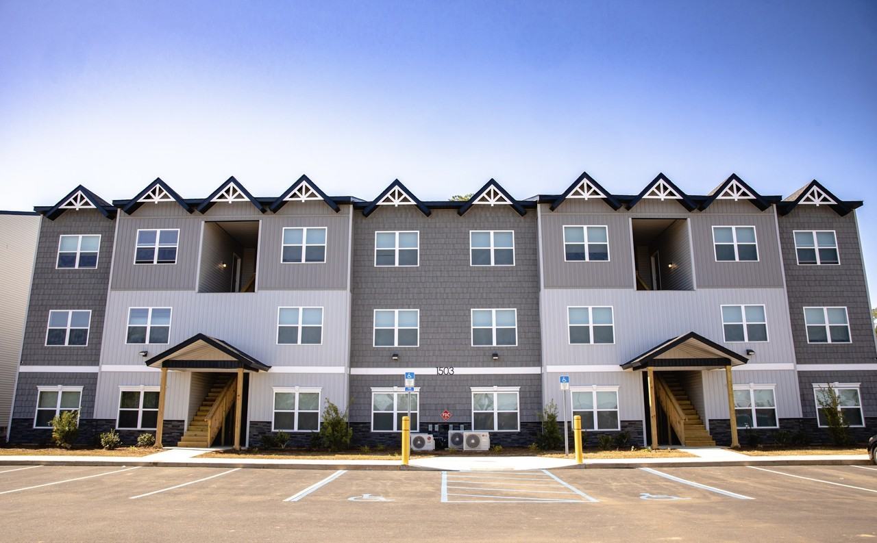 1603 Avenue Road #1603-15 - Photo 4 of 8