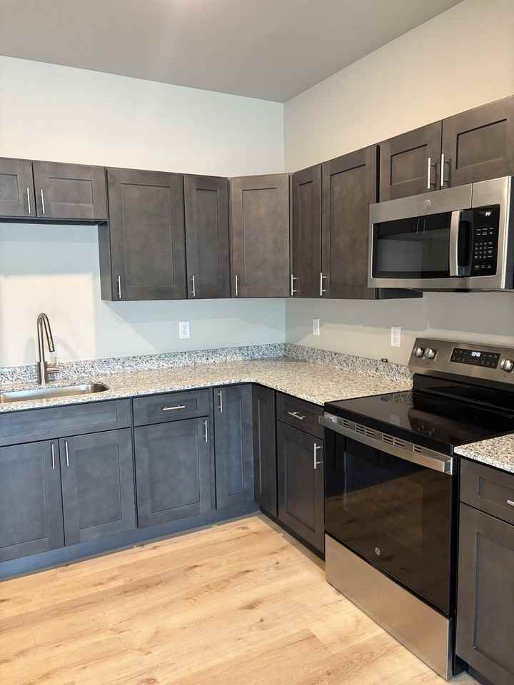 1603 Avenue Road #1603-15 - Photo 5 of 8