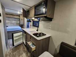 featured image of W 99th St & S Inglewood Ave #T