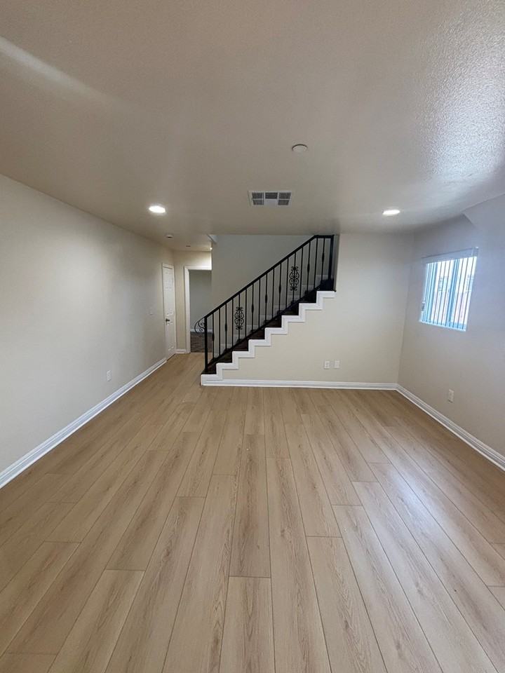 203 East 109th Street - Photo 4 of 24