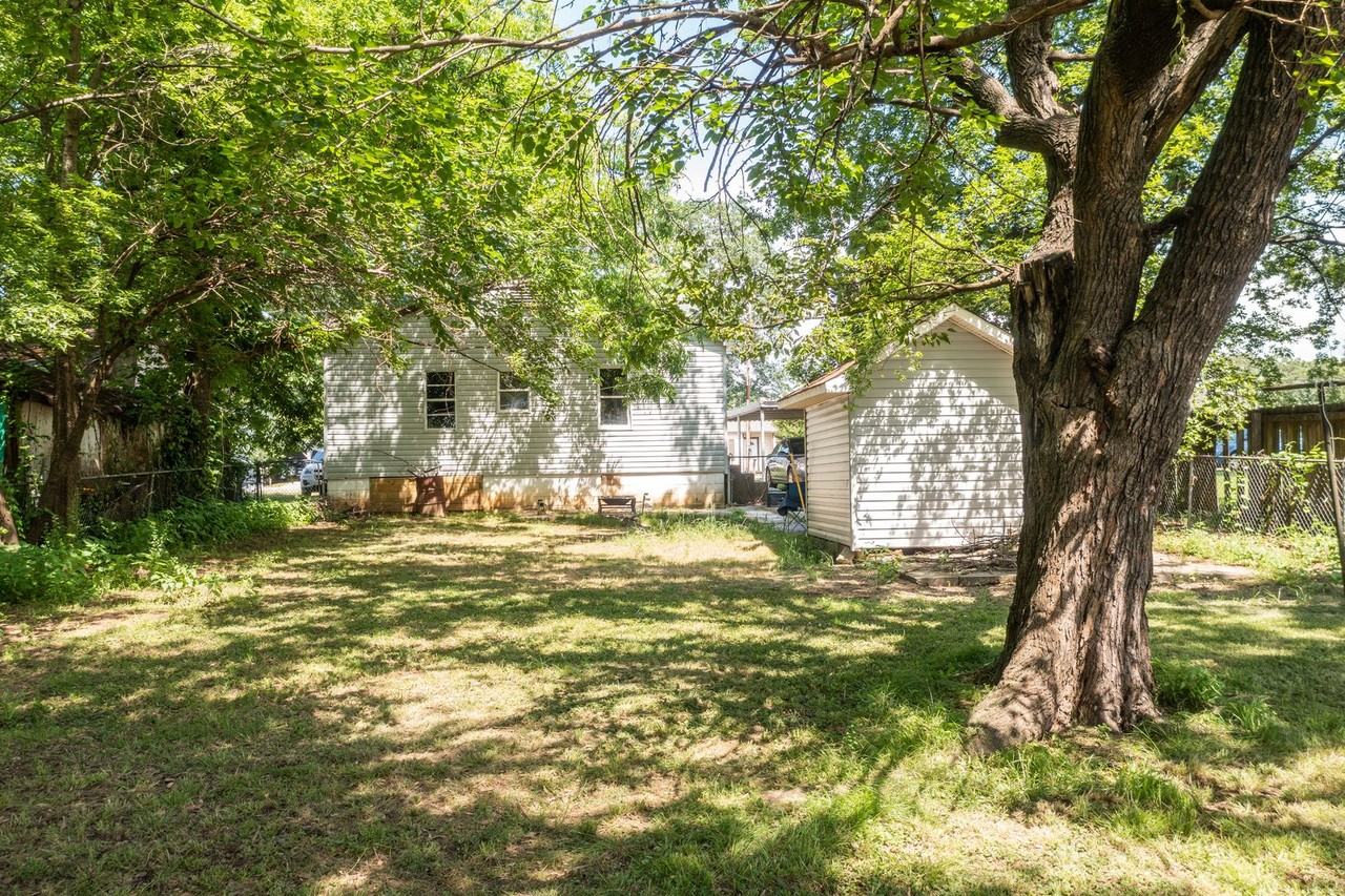 1101 N 44th St - Photo 2 of 20