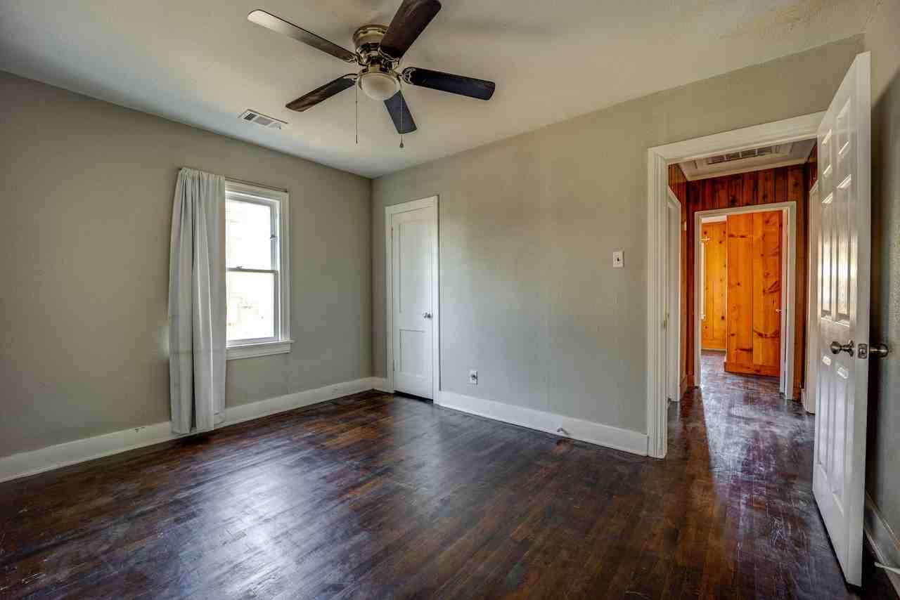 1101 N 44th St - Photo 4 of 20