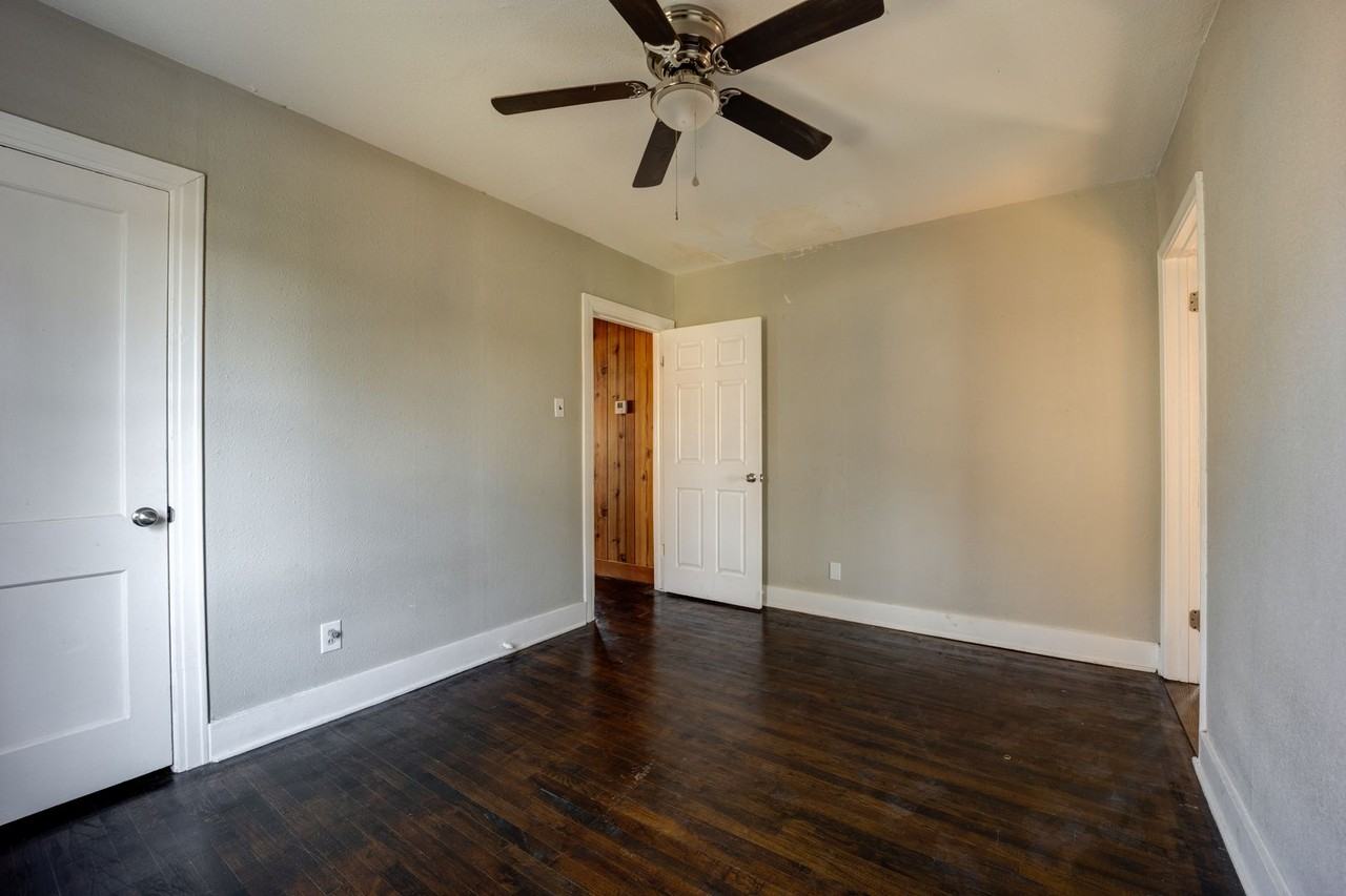 1101 N 44th St - Photo 3 of 20