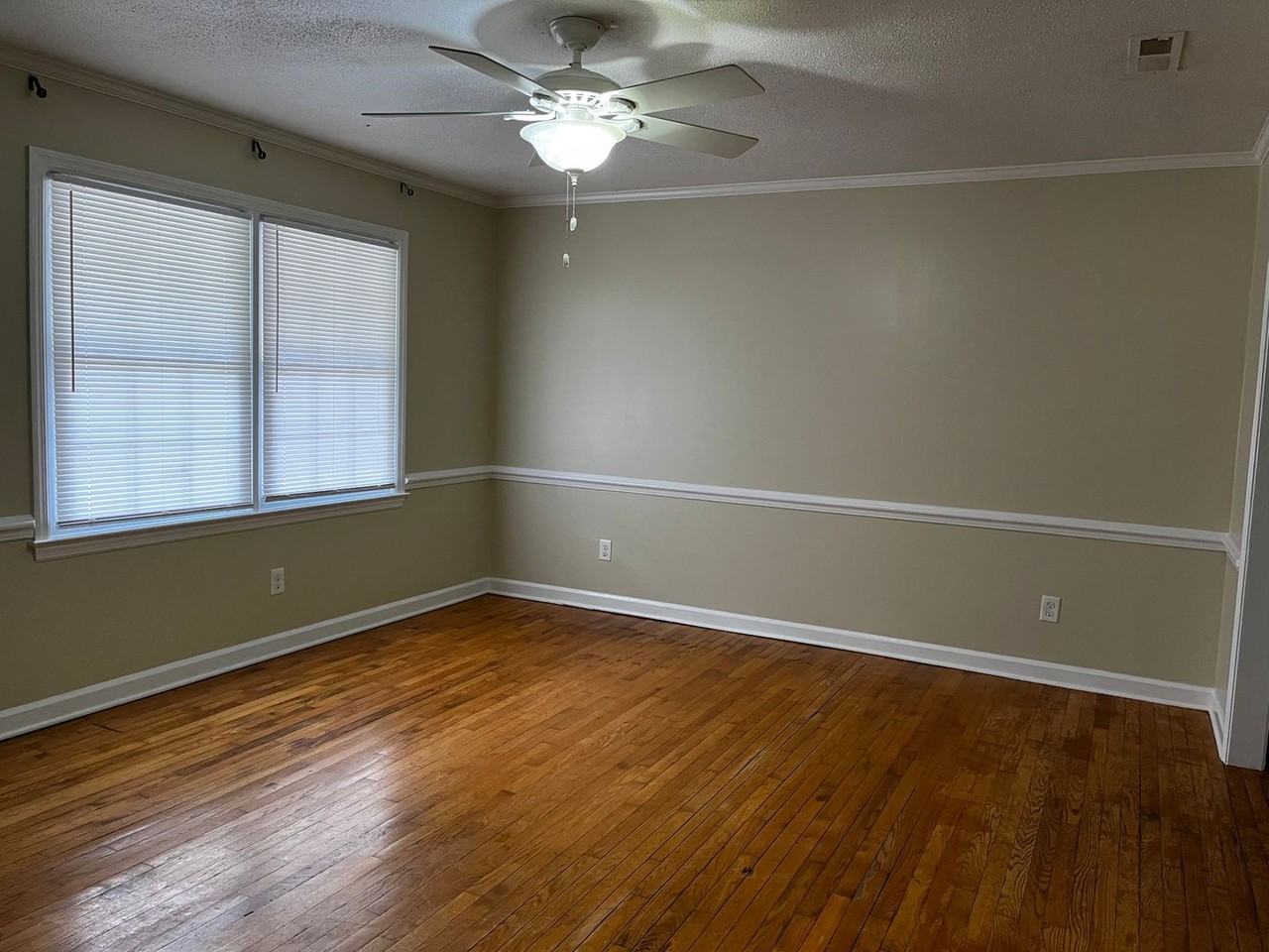 1410 Blue Jay Court - Photo 2 of 18