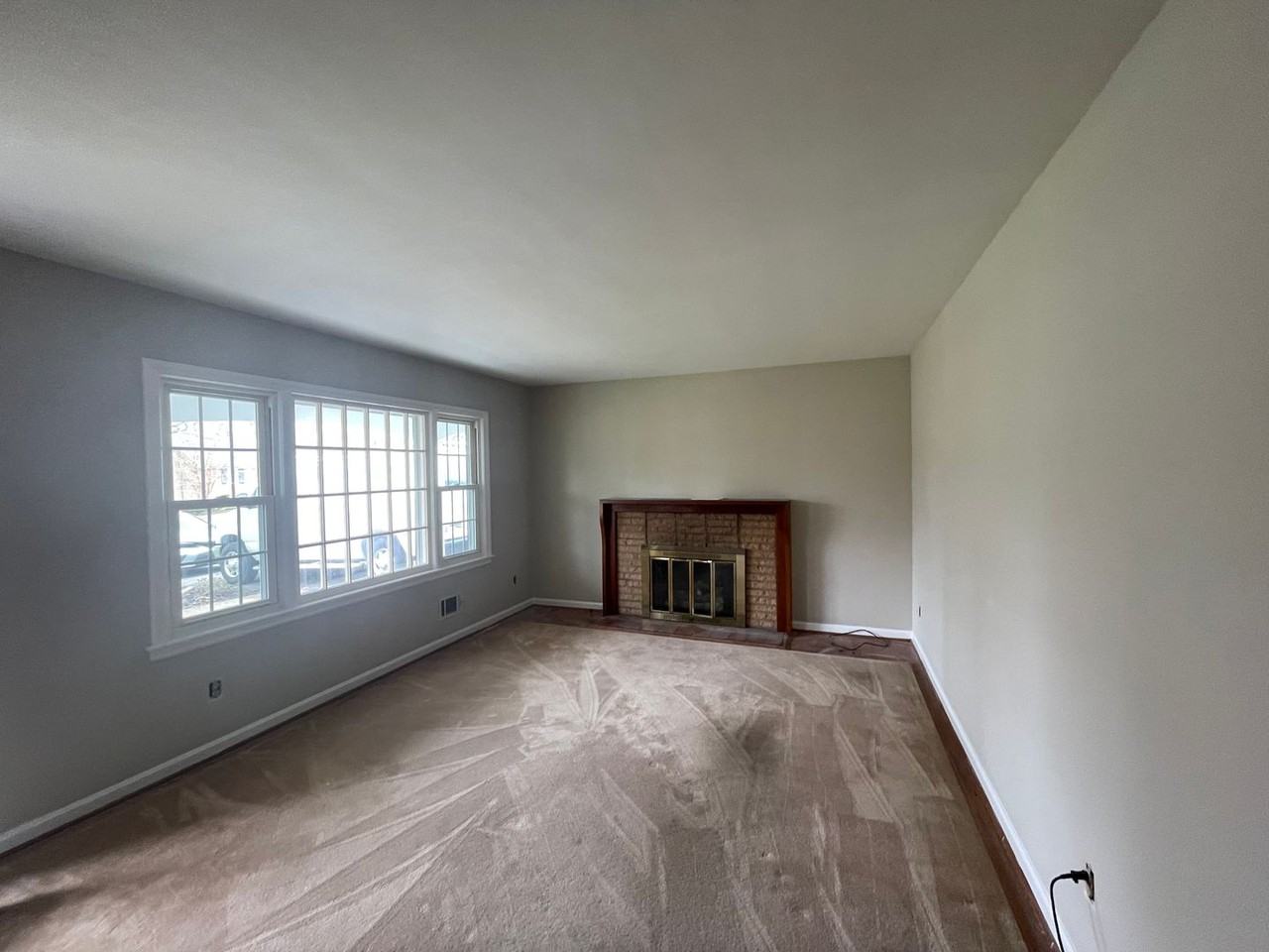 2047 Overbrook Road - Photo 5 of 18