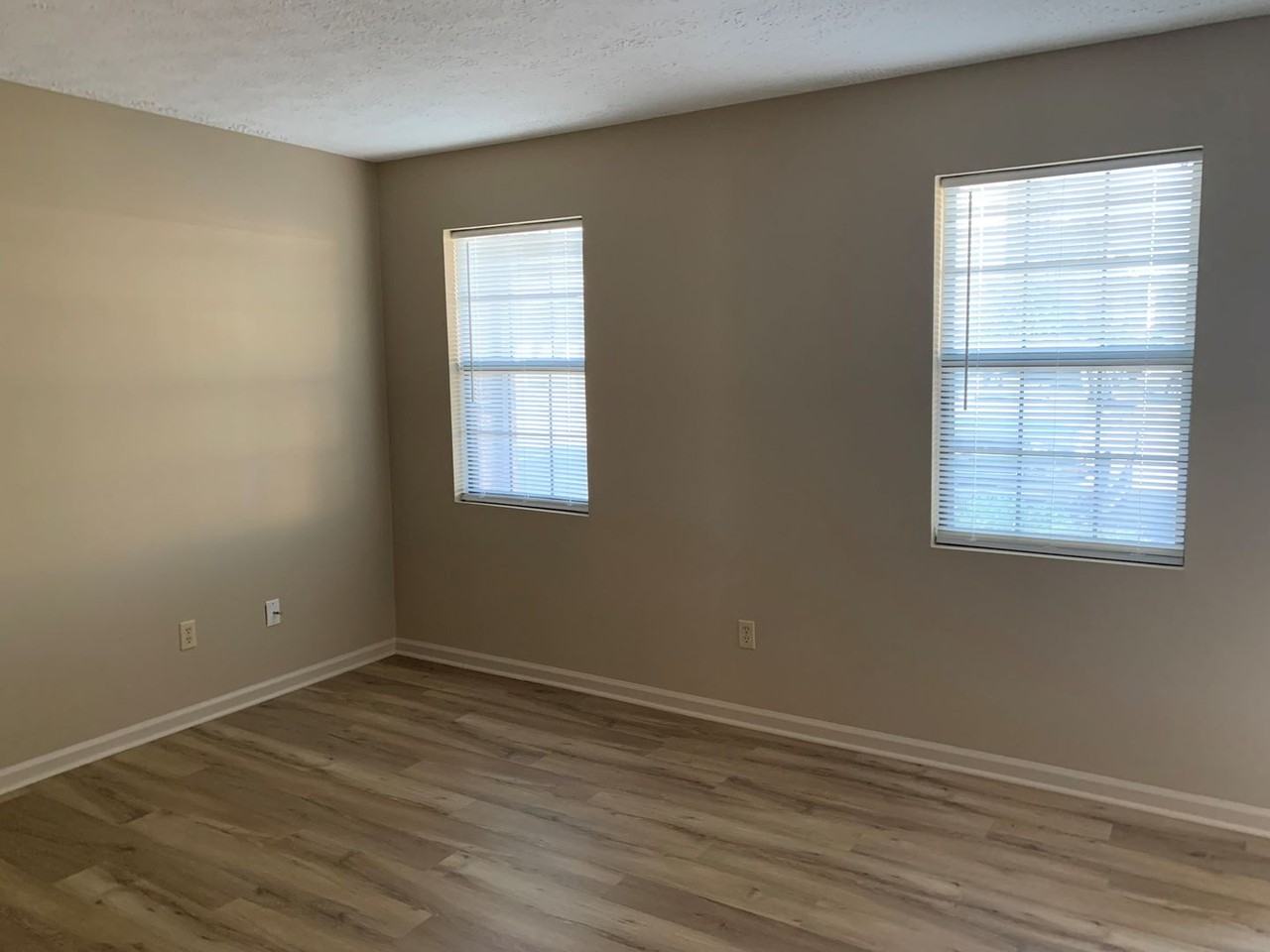 88 Cape Charles Square - Photo 4 of 7