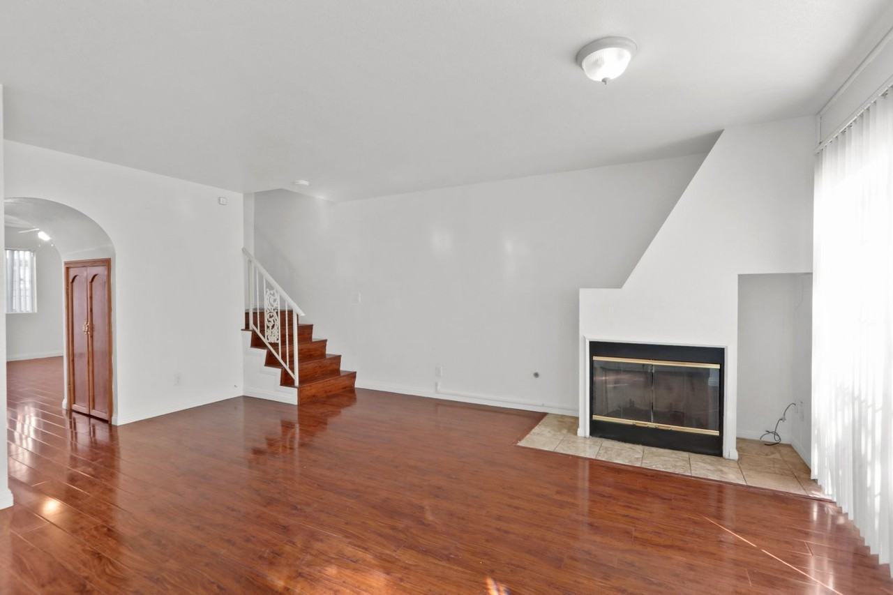 8303 Rosemead Blvd - Photo 3 of 15