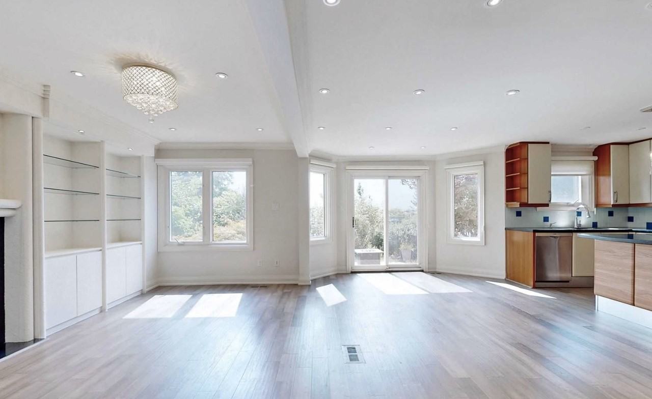 15 Dundurn Crescent - Photo 3 of 9